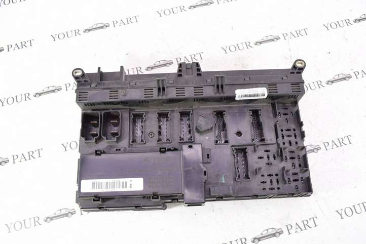 BMW X5 E53 (1999 - 2006)  8380409 Блок предохранителей
