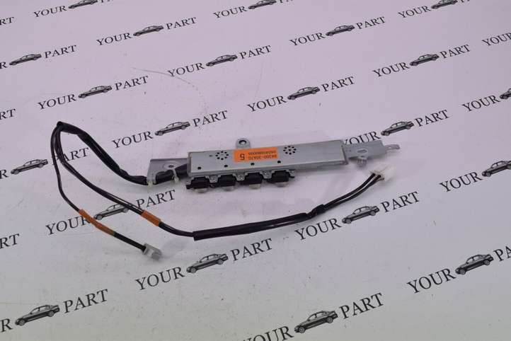 Lexus GS 300 350 430 450h (2004 - 2007)  8630030A70 Усилитель антенны