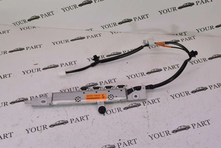 Lexus GS 300 350 430 450h (2004 - 2007)  8630030A70 Усилитель антенны