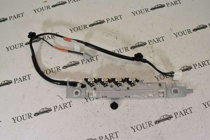 Lexus GS 300 350 430 450h (2004 - 2007)  8630030A70 Усилитель антенны