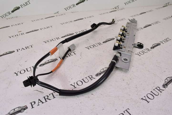 Lexus GS 300 350 430 450h (2004 - 2007)  8630030A70 Усилитель антенны