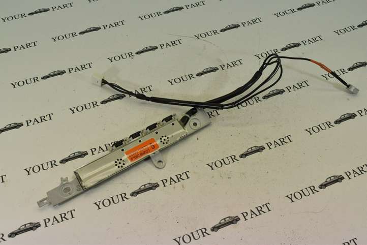 Lexus GS 300 350 430 450h (2004 - 2007)  8630030A70 Усилитель антенны
