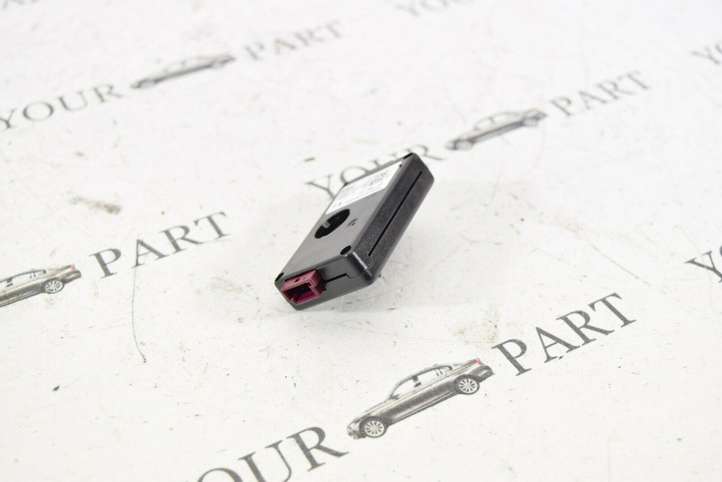 BMW 1 F20 F21 (2011 - 2019)  9231443 Фильтр антенны