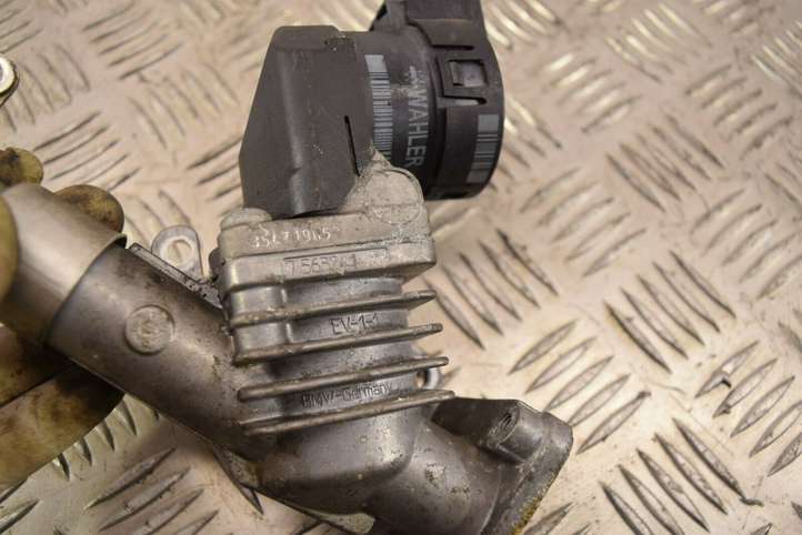 BMW 3 E90 E91 (2005 - 2012)  7563241 Клапан EGR