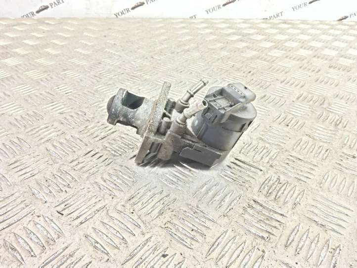 BMW 3 E90 E91 (2005 - 2012)   Клапан EGR