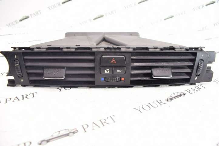 BMW 3 E90 E91 (2005 - 2012)  6924082 Центральный дефлектор