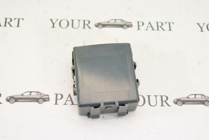 Lexus RX 330 (2003 - 2006)  8597048020 Блок управления центрального замка