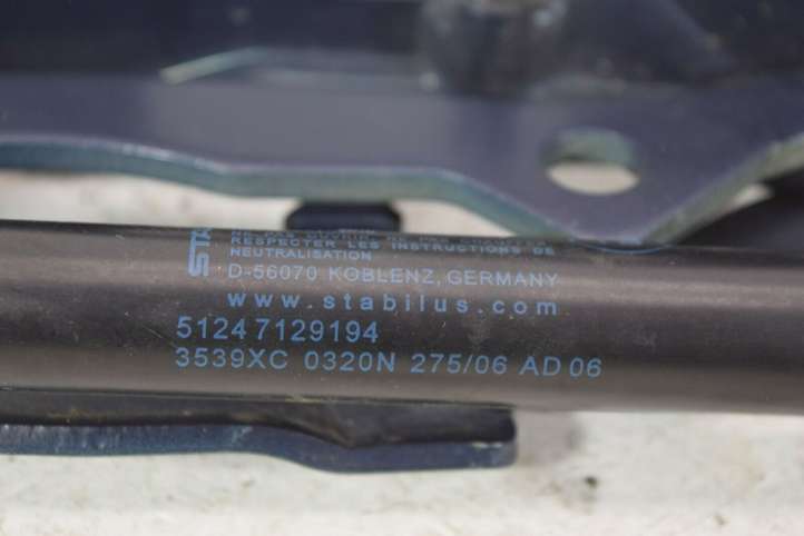 BMW 3 E90 E91 (2005 - 2012)  7060628 Петля (петли) задней крышки