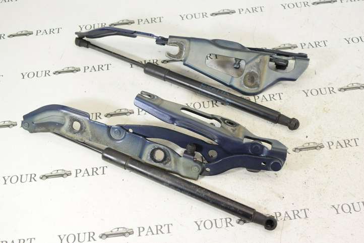 BMW 3 E90 E91 (2005 - 2012)  7060628 Петля (петли) задней крышки
