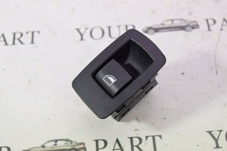 BMW 3 F30 F35 F31 (2012 - 2018)  9208106 Кнопка стеклоподъемников