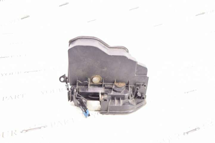 BMW X3 F25 (2010 - 2017)  7318413 Замок задней двери