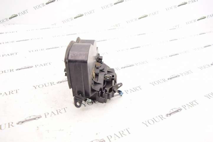 BMW X3 F25 (2010 - 2017)  7318413 Замок задней двери