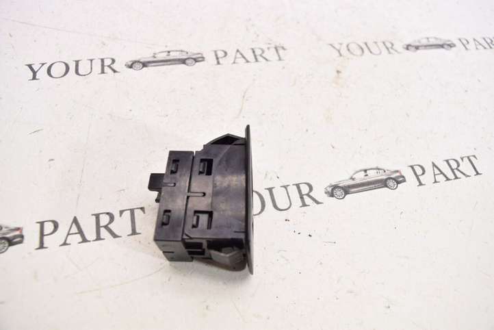 BMW 3 F30 F35 F31 (2012 - 2018)  9208106 Кнопка стеклоподъемников