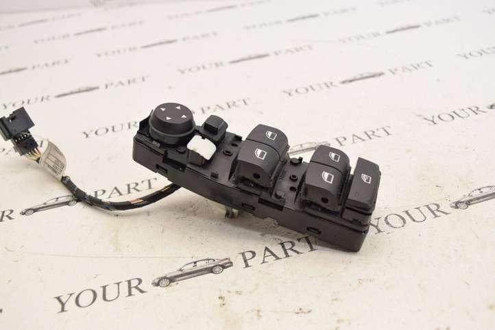 BMW X3 F25 (2010 - 2017)  9208108 Кнопка стеклоподъемников