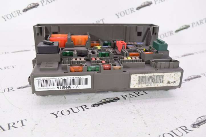 BMW 3 E90 E91 (2005 - 2012)  9119446 Ящик предохранителей (комплект)