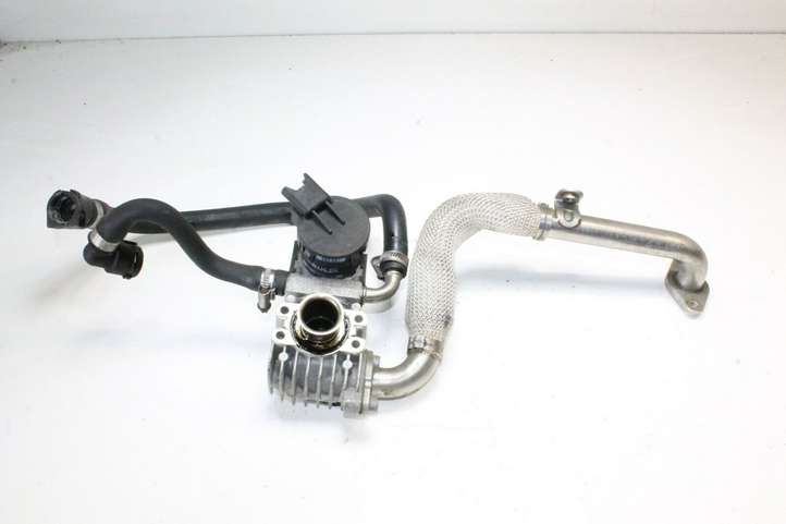 BMW 3 E92 E93 (2005 - 2014)  7548415 Клапан EGR