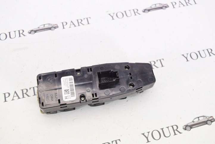 BMW 5 F10 F11 (2009 - 2016)  9241955 Кнопка стеклоподъемников