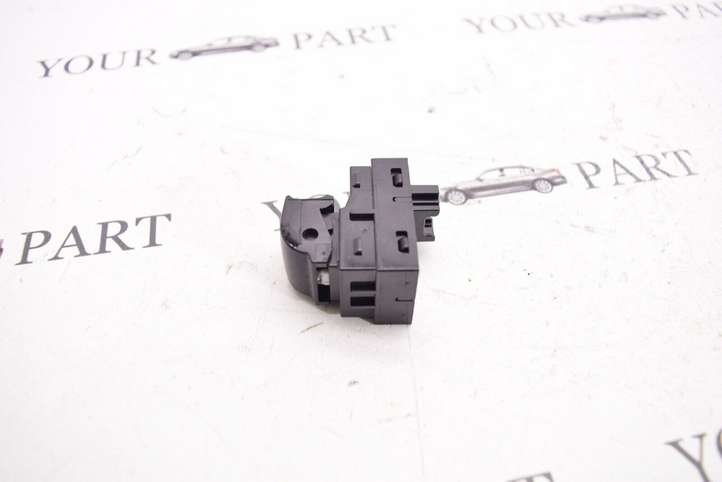 BMW 3 F30 F35 F31 (2012 - 2018)  9208107 Кнопка стеклоподъемников