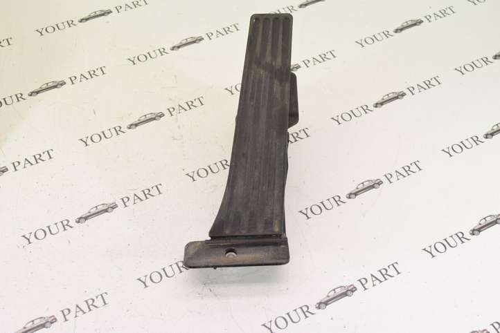 BMW 1 F20 F21 (2011 - 2019)  6853175 Педаль акселератора