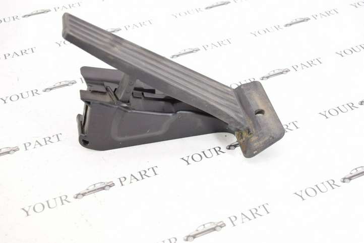 BMW 1 F20 F21 (2011 - 2019)  6853175 Педаль акселератора