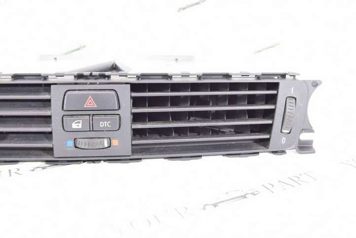 BMW 3 E92 E93 (2005 - 2014)  9130469 Центральный дефлектор