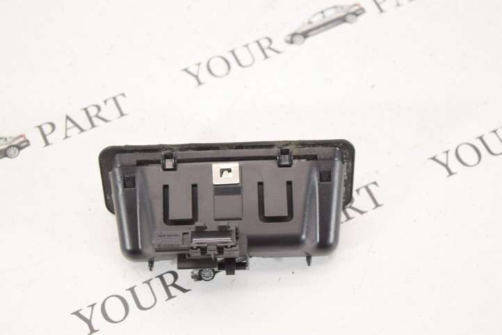 BMW X5 E70 (2006 - 2013)  7118158 Ручка задней крышки