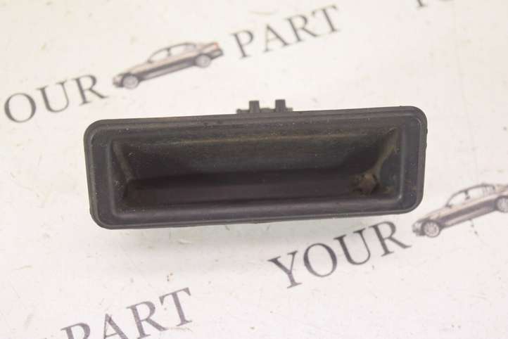 BMW X5 E70 (2006 - 2013)  7118158 Ручка задней крышки