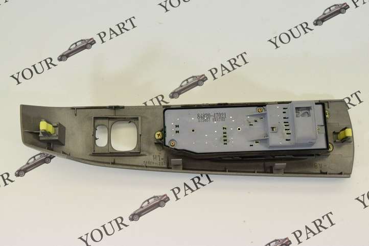 Toyota Prius (XW20) (2003 - 2009)  8482047021 Кнопка стеклоподъемников