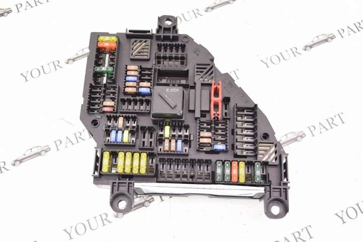BMW X3 F25 (2010 - 2017)  9210859 Блок предохранителей