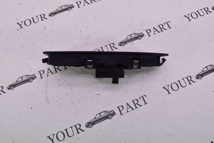BMW 3 F30 F35 F31 (2012 - 2018)  9208107 Кнопка стеклоподъемников