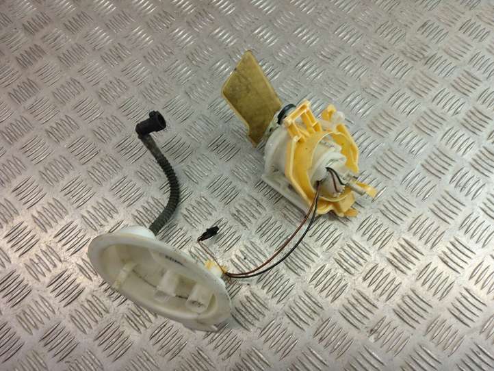 BMW 7 F01 F02 F03 F04 (2008 - 2016)  7188561 Насос топлива (в топливном баке)
