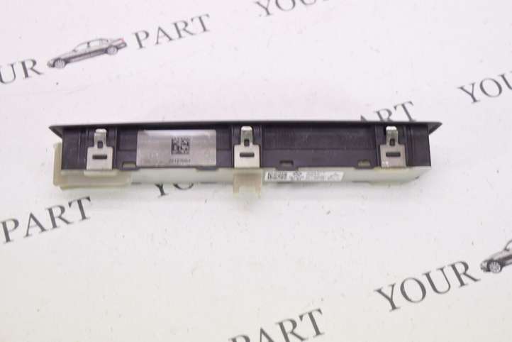BMW 7 F01 F02 F03 F04 (2008 - 2016)  9215748 Включатель (включатели) памяти