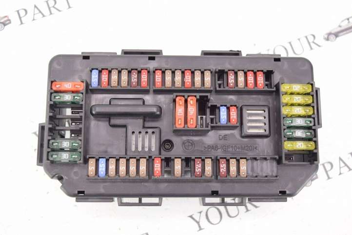 BMW 3 F30 F35 F31 (2012 - 2018)  9224879 Ящик предохранителей (комплект)