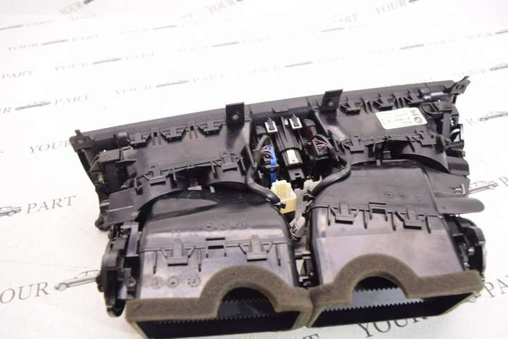 BMW 7 F01 F02 F03 F04 (2008 - 2016)  9115859 Центральный дефлектор