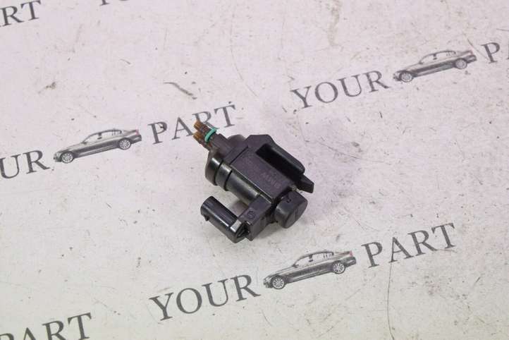 BMW 1 F20 F21 (2011 - 2019)  8570591 Соленоидный клапан