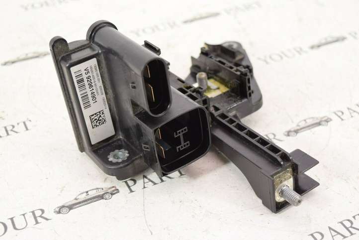 BMW 1 F20 F21 (2011 - 2019)  9296149 Ящик предохранителей (комплект)