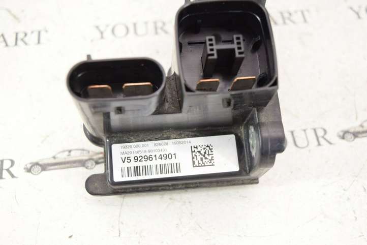 BMW 1 F20 F21 (2011 - 2019)  9296149 Ящик предохранителей (комплект)