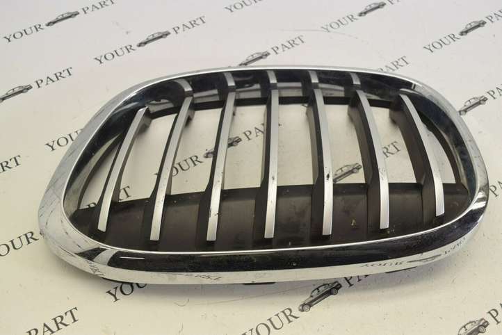 BMW X1 F48 F49 (2015 - 2022)  7354823 Передняя решётка