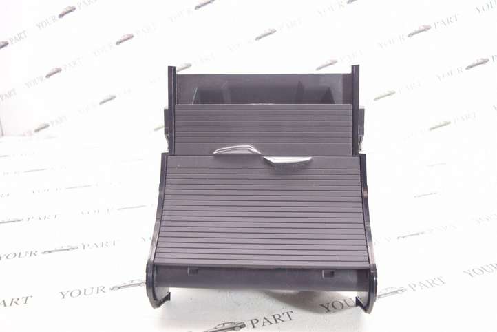 BMW X1 F48 F49 (2015 - 2022)  9299529 Передний держатель чашки