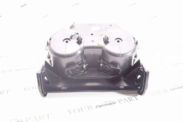 BMW X1 F48 F49 (2015 - 2022)  9299529 Передний держатель чашки