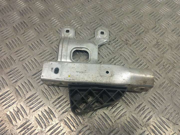 BMW 1 F20 F21 (2011 - 2019)  8051190 Другая часть кузова