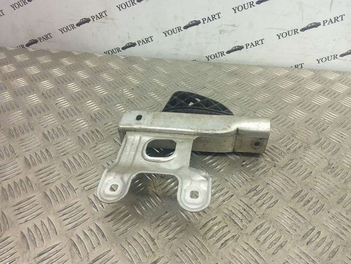 BMW 1 F20 F21 (2011 - 2019)  8051190 Другая часть кузова