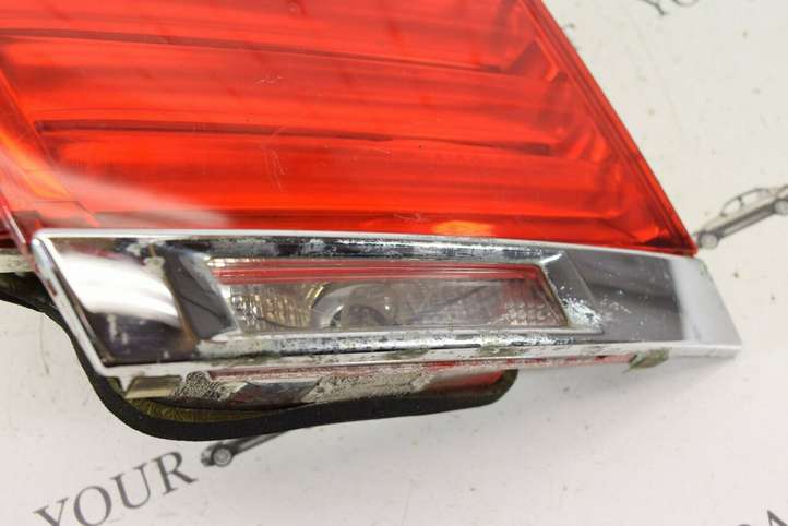 BMW 7 F01 F02 F03 F04 (2008 - 2016)  7182205 Задний фонарь в крышке багажника