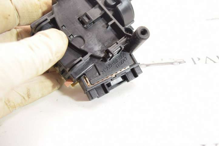 Daihatsu Trevis (2006 - 2009)  5788 Ручка стеклоочистителей