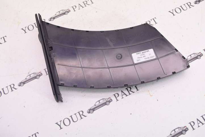 BMW 5 E60 E61 (2004 - 2010)  7063104 Передний держатель чашки