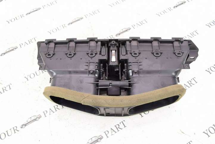 BMW 5 E60 E61 (2004 - 2010)  05114001 Центральный дефлектор