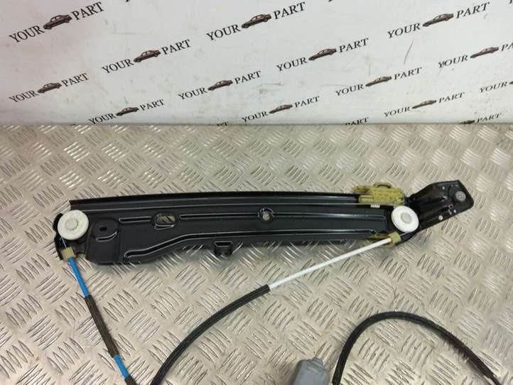 BMW 5 F10 F11 (2009 - 2016)  7182131 Передний комплект электрического механизма для подъема окна