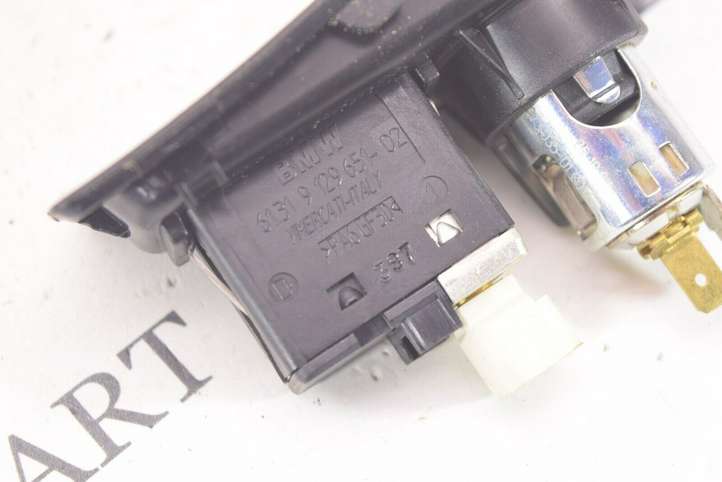 BMW 1 E81 E87 (2004 - 2011)  9110412 Разъем AUX