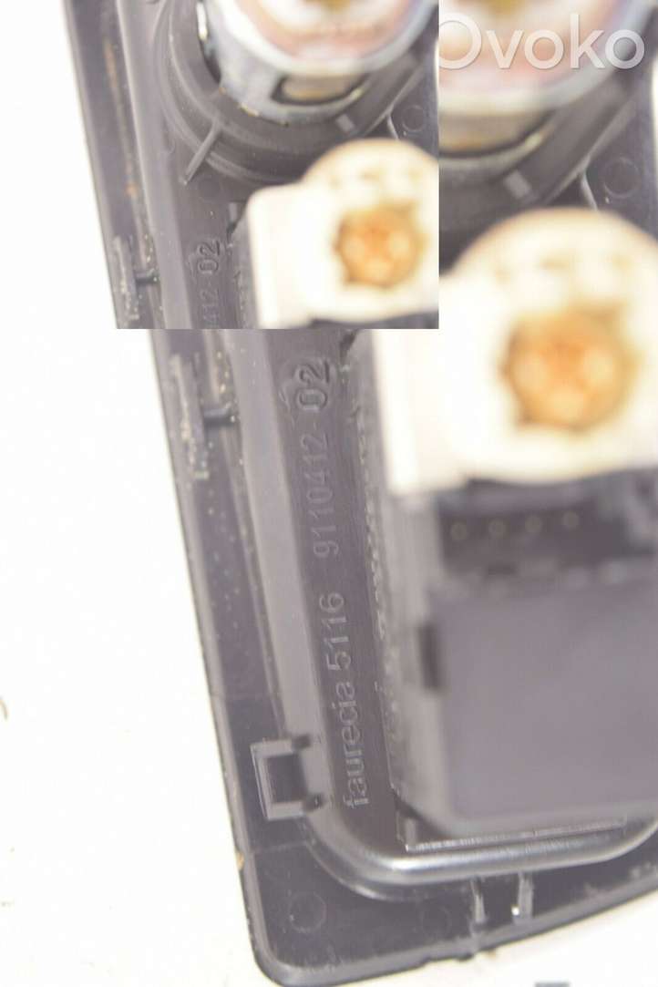BMW 1 E81 E87 (2004 - 2011)  9110412 Разъем AUX
