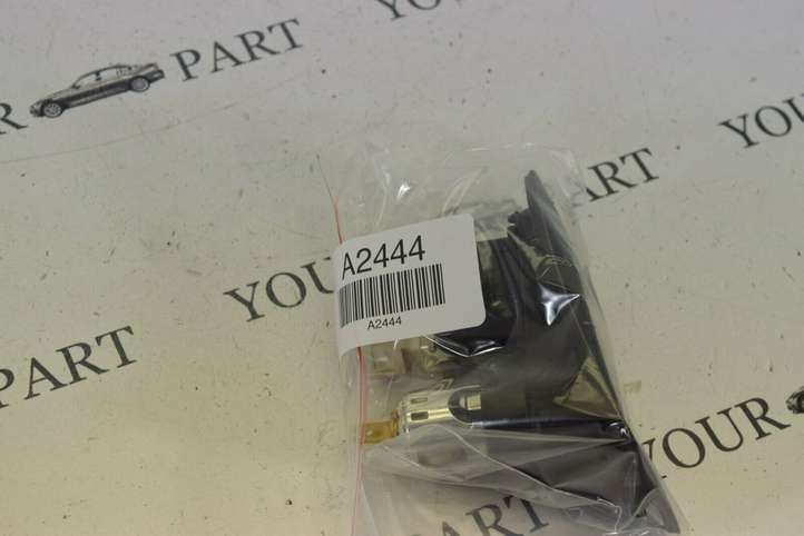 BMW 1 E81 E87 (2004 - 2011)  9110412 Разъем AUX